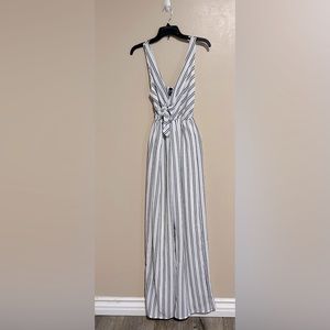 Windsor Black and white striped jumpsuit|Size:Small